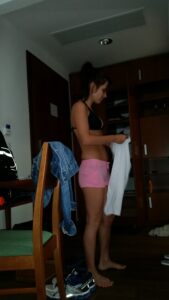 Read more about the article La mia doppia vita: ho scopato il vicino vergine per soldi