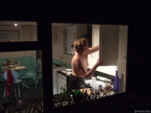 Read more about the article La Mia Doppelgänger Vita: La Scopata Clandestina che Mi Fa Tremare