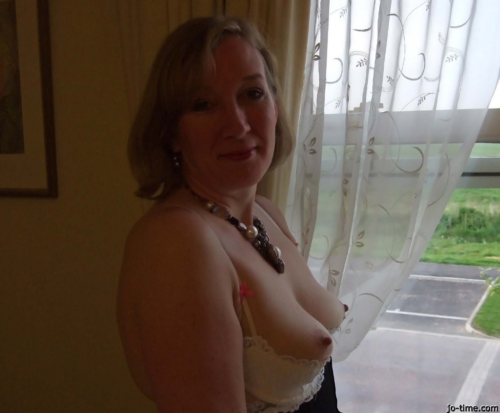 Read more about the article La Mia Doppia Vita: L’Amante Orale che Mi Ha Fatto Tremare di Piacere