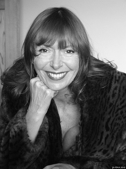 Read more about the article La Mia Notte Lesbica Segreta: Il Piacere Proibito con Chiara