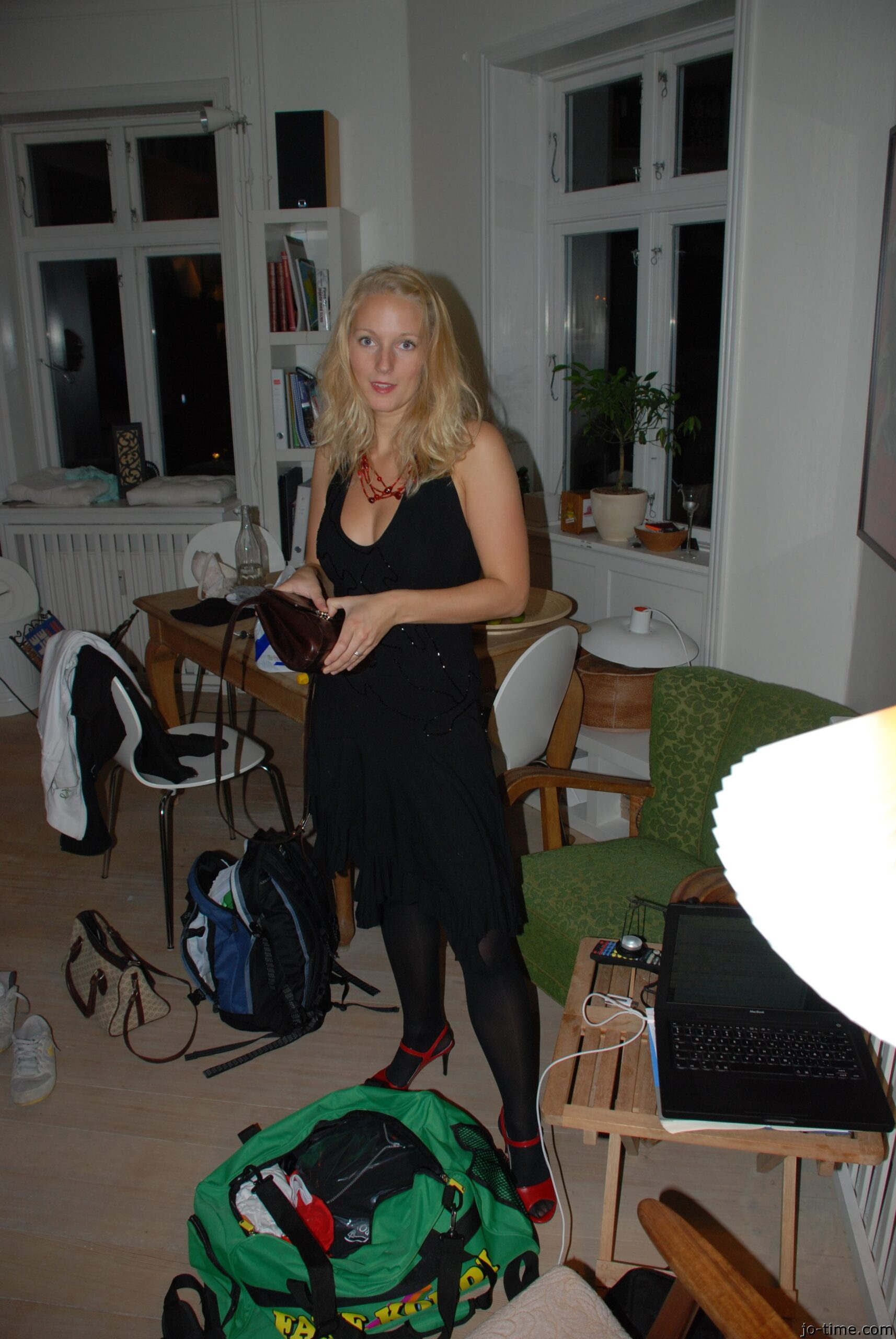 Read more about the article Confessione: la mia doppia vita da moglie perfetta e amante insaziabile