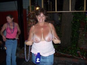 Read more about the article La Mia Doppia Vita: La Confessione nel Sauna dei Glory Hole