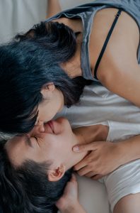 Read more about the article La Mia Doppia Vita: La Confessione di una Moglie che Suce Cazzi in Ufficio