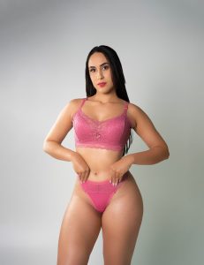 Read more about the article La Mia Doppia Vita: Sesso Proibito nel Corridoio Buio